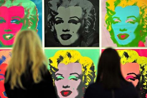 Portrait “Four Marilyns” was auctioned Tuesday at Christie’s by $ 36 million final cost
