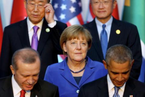 Putin, Merkel discuss Ukraine, fight against terrorism
