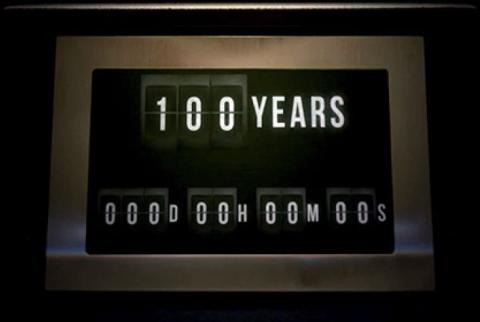 Родригес и Малкович сняли фильм для показа через 100 лет