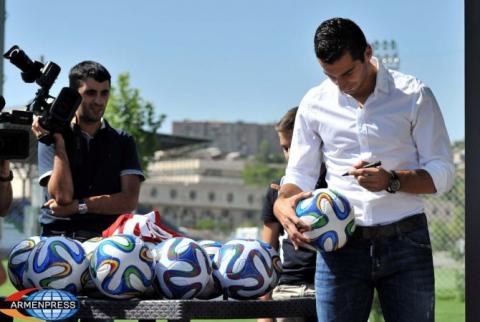 Henrikh Mkhitaryan – 2015 best footballer of Armenia, winner of “Golden Ball”