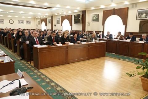 Совет старейшин Еревана утвердил бюджет на 2016 г. и программу развития города Ереван