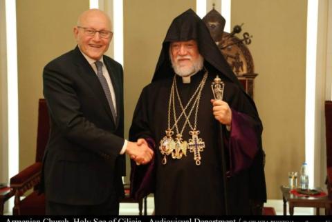 Lebanon PM meets with Catholicos of Cilicia Aram I