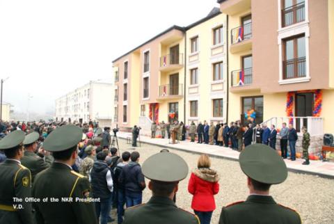 Artakh’s President partook in solemn ceremony of handing over keys from newly-built apartment building to a group of the Defense Army servicemen