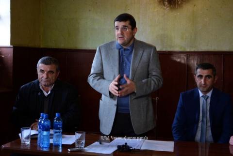 Արայիկ Հարությունյանը Մարտակերտի շրջանի բնակիչների հետ քննարկել է համայնքային խնդիրները  