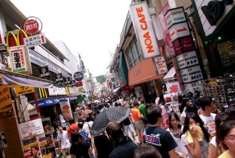 Japan's population declines for first time in last 5 years and now amounts to 127.1 million