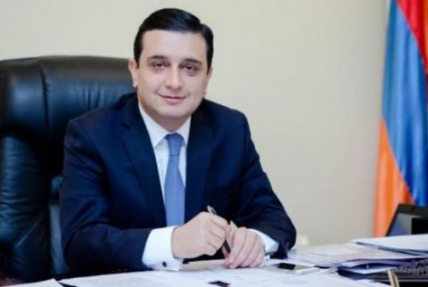 Արմեն Մուրադյանն առողջապահական համակարգի հուսալիությունը պայմանավորում է կանանց ներկայությամբ