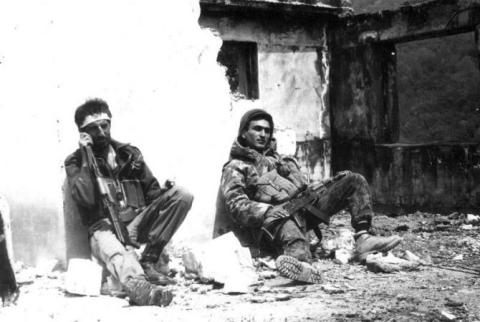 Relatives and representatives of youth organizations paid tribute to hero of Nagorno-Karabakh liberation war Dushman Vardan in Yerablur pantheon