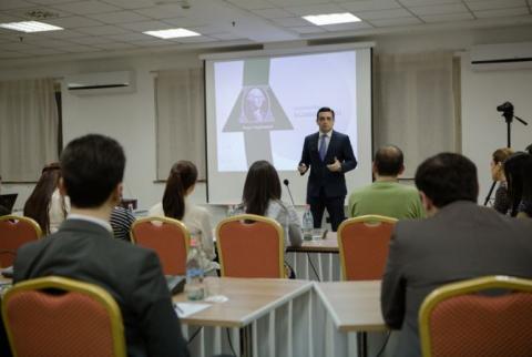 Արմեն Մուրադյանը դասախոսություն է կարդացել երիտասարդ մասնագետների համար 