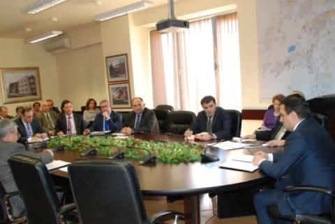 Արմեն Մուրադյանը հանձնարարել է հետևել դպրոցներում սանիտարահիգիենիկ նորմերի պահպանմանը