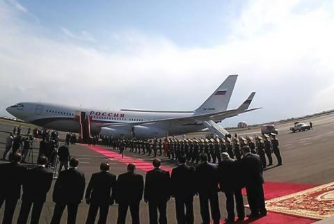 Dmitry Medvedev arrives in Yerevan