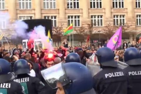 اشتباكات بين متظاهرين أكراد و أتراك في ألمانيا-فيديو-