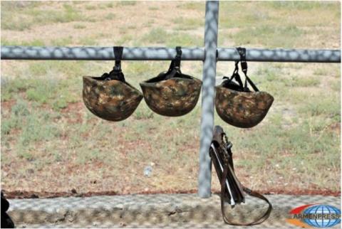 От выстрела противника погиб военнослужащий АО
