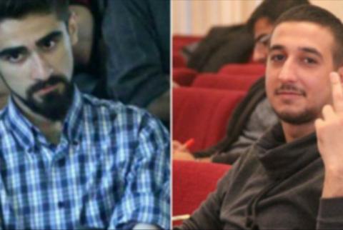 السلطات الأذرية تطالب من الشابين اللذين مثّلا بتمثال علييف الإعتذار علناً من التمثال نفسه-فيديو-