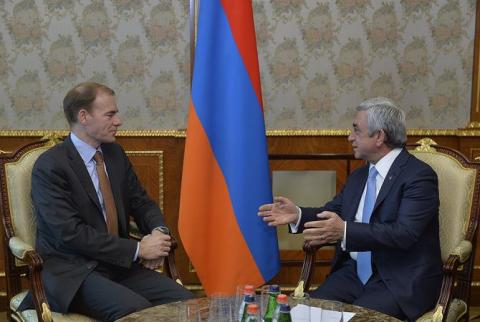 President of Armenia receives IMF Executive Director of Dutch-Belgian Subgroup