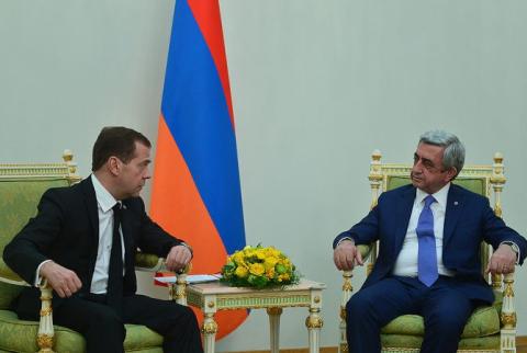 Sargsyan, Medvedev meet in Yerevan