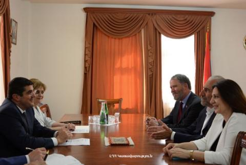 Արայիկ Հարությունյանը քննարկել է «Հայաստանի մանուկներ» հիմնադրամի արցախյան ծրագրերը 