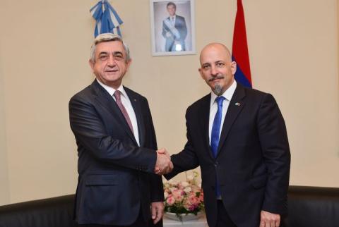 President Serzh Sargsyan visits Embassy of Argentina on the occasion of Argentine Independence Day 