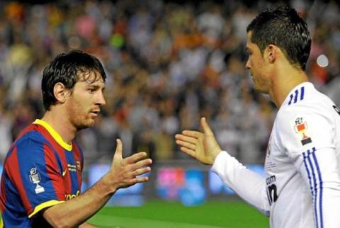 Cristiano Ronaldo and Lionel Messi holiday together in Ibiza
