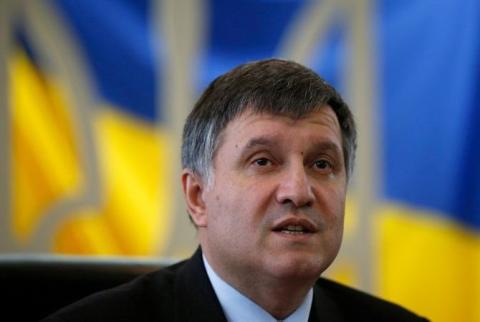 Аваков предложил Порошенко уволить 100 украинских генералов
