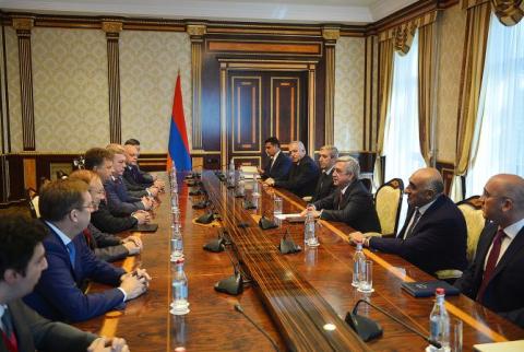 President Sargsyan holds meeting with Russian Transportation Minister’s delegation 