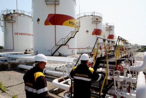 "Роснефть" за десять лет поставит Индии 100 млн тонн нефти