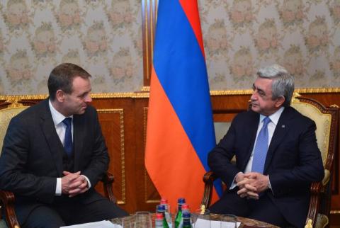 Президент Армении принял вице-президента Европейского инвестиционного банка