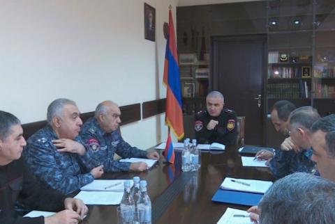 Начальники отделений полиции городского управления Еревана сдали зачет
