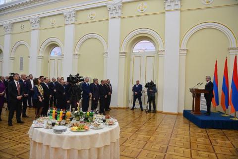 Festive reception held for Armenian business circle at Presidential Palace of Armenia