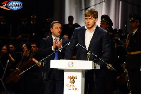 Henrikh Mkhitaryan, Arthur Aleksanyan and 47 April war participants awarded with “Haykyan” special prize