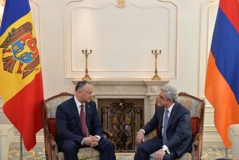 الرئيس سيرج سركيسيان يعقد اجتماعاً مع رئيس مولدوفا ايجور دودون والبحث في التعاون المشترك بين الدولتين الصديقتين