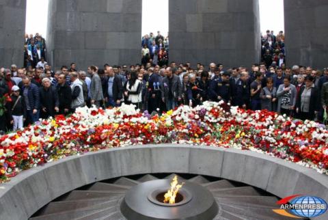 ‘We all are demanding’ – Armenia’s Assyrian community pays tribute to Armenian Genocide victims