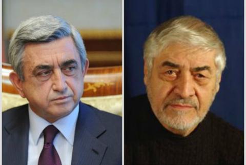 President Sargsyan congratulates People’s Artist Guzh Manukyan on 80th birthday