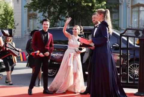 Armenia’s Artsvik shines on Eurovision red carpet 