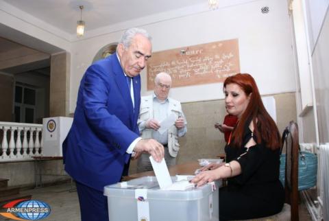 Parliament Speaker casts ballot in City Council election of Armenian capital 
