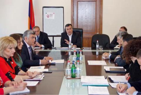 Արմեն Ամիրյանը հորդորել է վերահսկողություն հաստատել թատերական ոլորտում