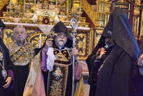 Местоблюститель патриархата Бекчян прибыл в Стамбул: в церкви Гумгапу в его честь состоялся церемониал