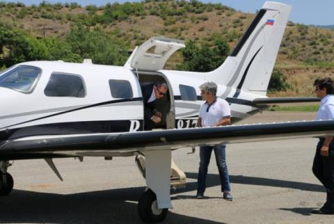 Սյունիքի մարզպետը դարձել է մարզի օդանավակայանում փորձնական վայրէջք կատարած օդանավի առաջին ուղևորը