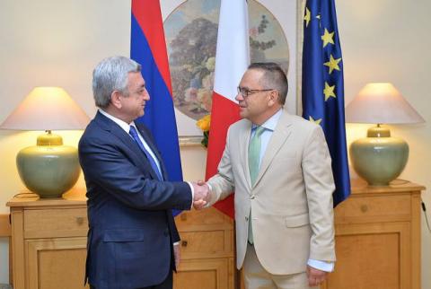 Armenia's President visits French Embassy, addresses message to President Macron on Bastille Day