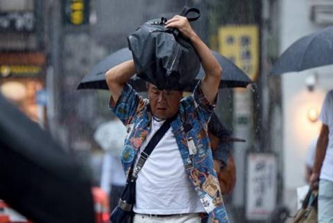 В Японии более 21 тысячи человек рекомендовали эвакуироваться из-за ливней