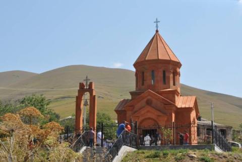 Թթուջուր գյուղում բացվեց եւ օծվեց Սուրբ Աստվածածին նորակառույց եկեղեցին