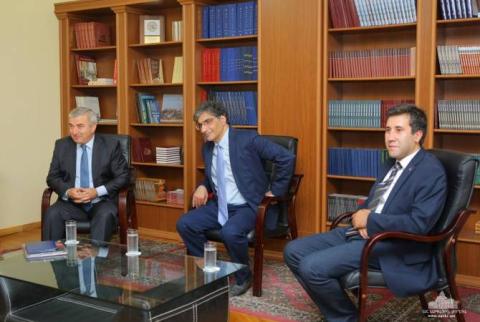 Արցախի Ազգային ժողովի գրադարանում կայացավ Ռուբեն Շուգարյանի դասախոսություն-քննարկումը