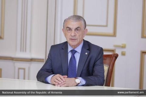 Его литература не признавала времени: председатель НС Армении Ара Баблоян выразил соболезнование по поводу смерти Перча Зейтунцяна
