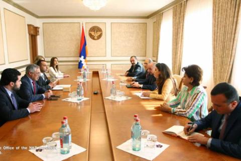 President of Artsakh hosts a group of Canadian public-political figures   