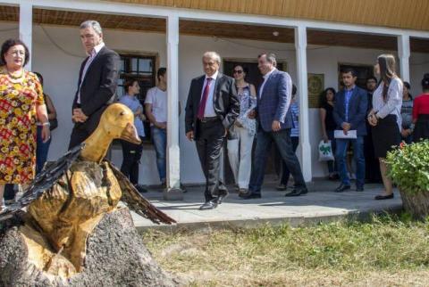 Թումանյանական հեքիաթների հերոսների արձանները նոր շունչ հաղորդեցին Հ. Թումանյանի տուն-թանգարանին