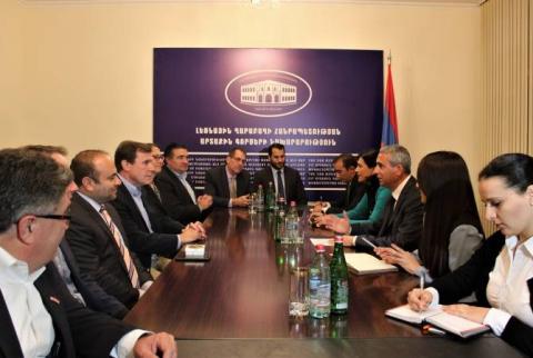 Artsakh’s foreign minister receives members of California State Legislature