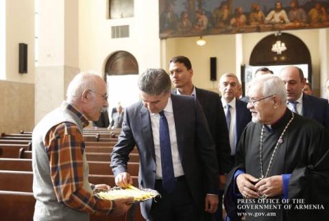 Armenian Premier visits Tehran’s St. Sarkis Cathedral and sums up results of his visit