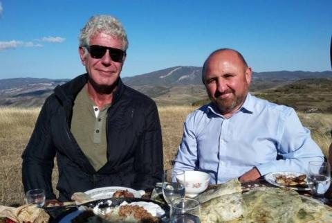 Azerbaijan to blacklist Anthony Bourdain for Artsakh visit 