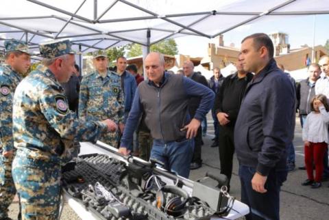 Արցախի ղեկավարը ներկա է գտնվել արտակարգ իրավիճակների հատուկ տեխնիկայի եւ փրկարարական հմտությունների ցուցադրությանը