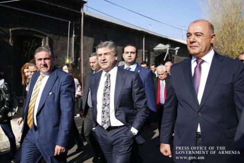 PM Karapetyan tours Gyumri’s Kumayri Historic Center 