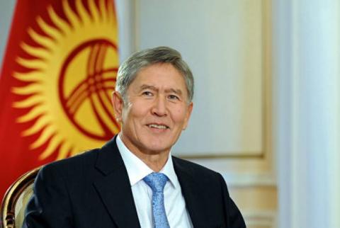 Ղրղզստանի նախկին նախագահ Աթամբաեւը թողարկել Է իր «Աշնանային վալս» երգի հոլովակը